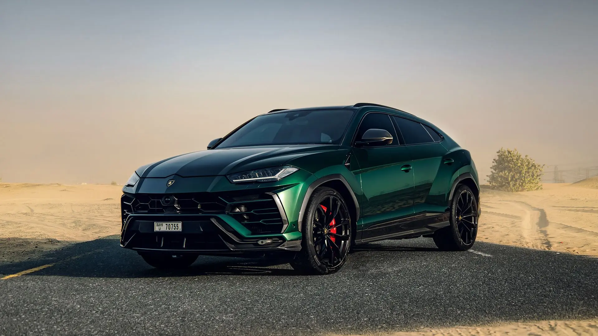 0_lambo_urus_7e99c2f6b1