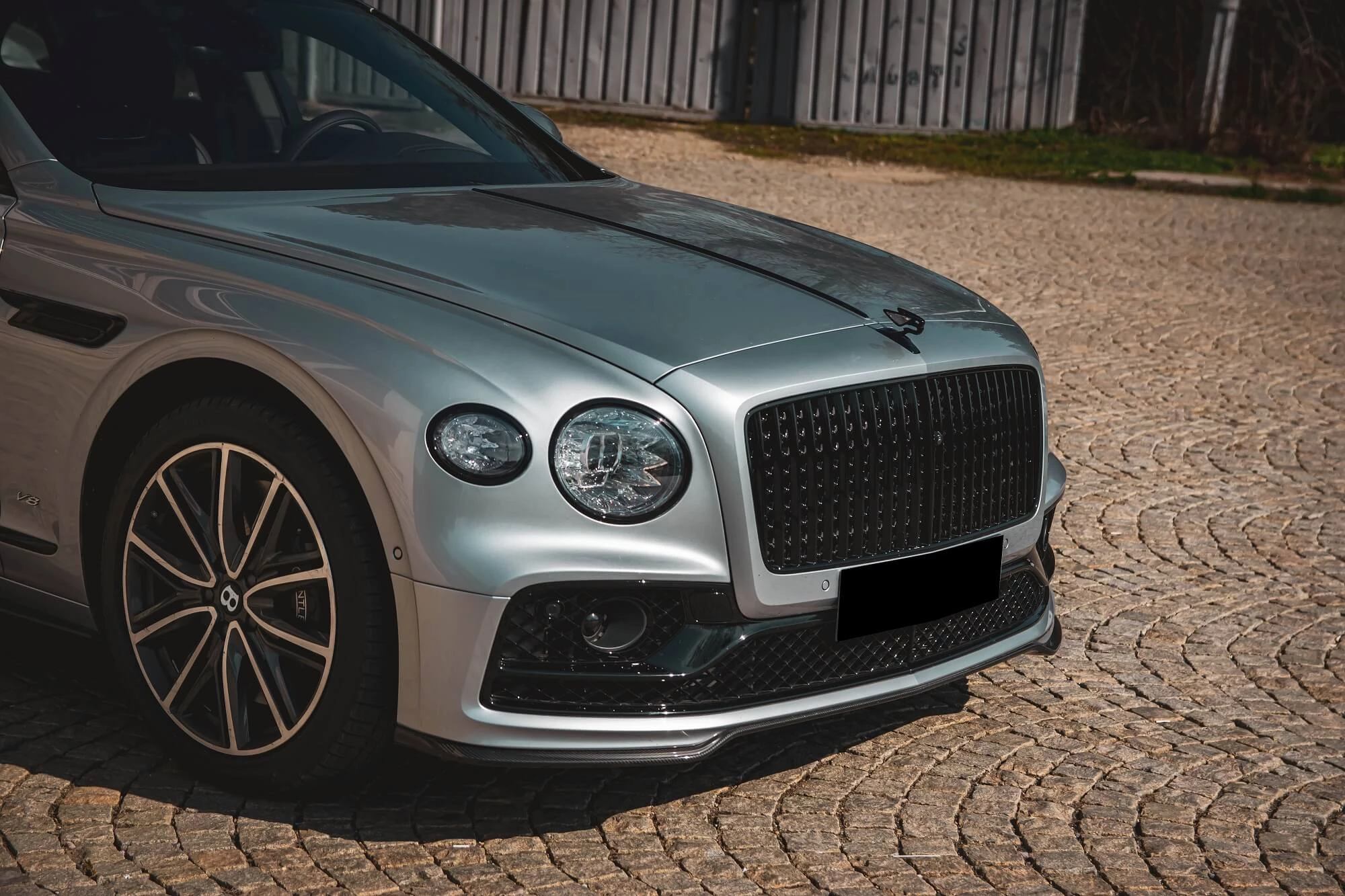 bentley-flying-spur-v8-silver-2