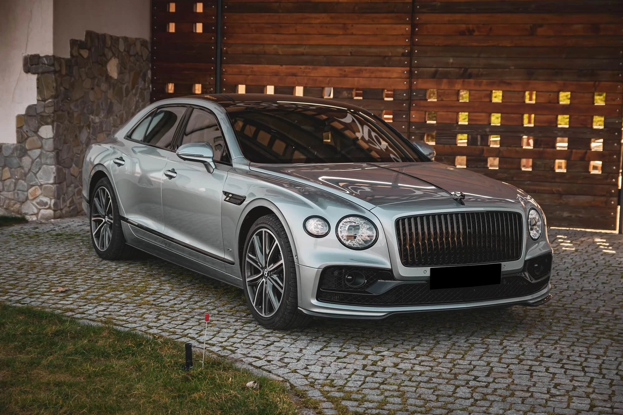 bentley-flying-spur-v8-silver-3