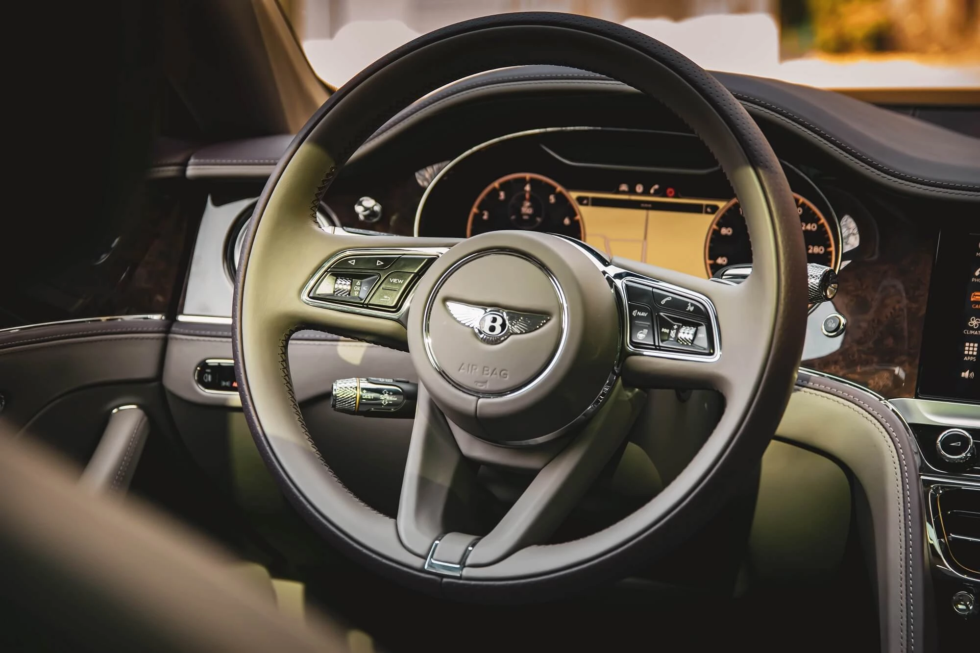 bentley-flying-spur-v8-silver-4