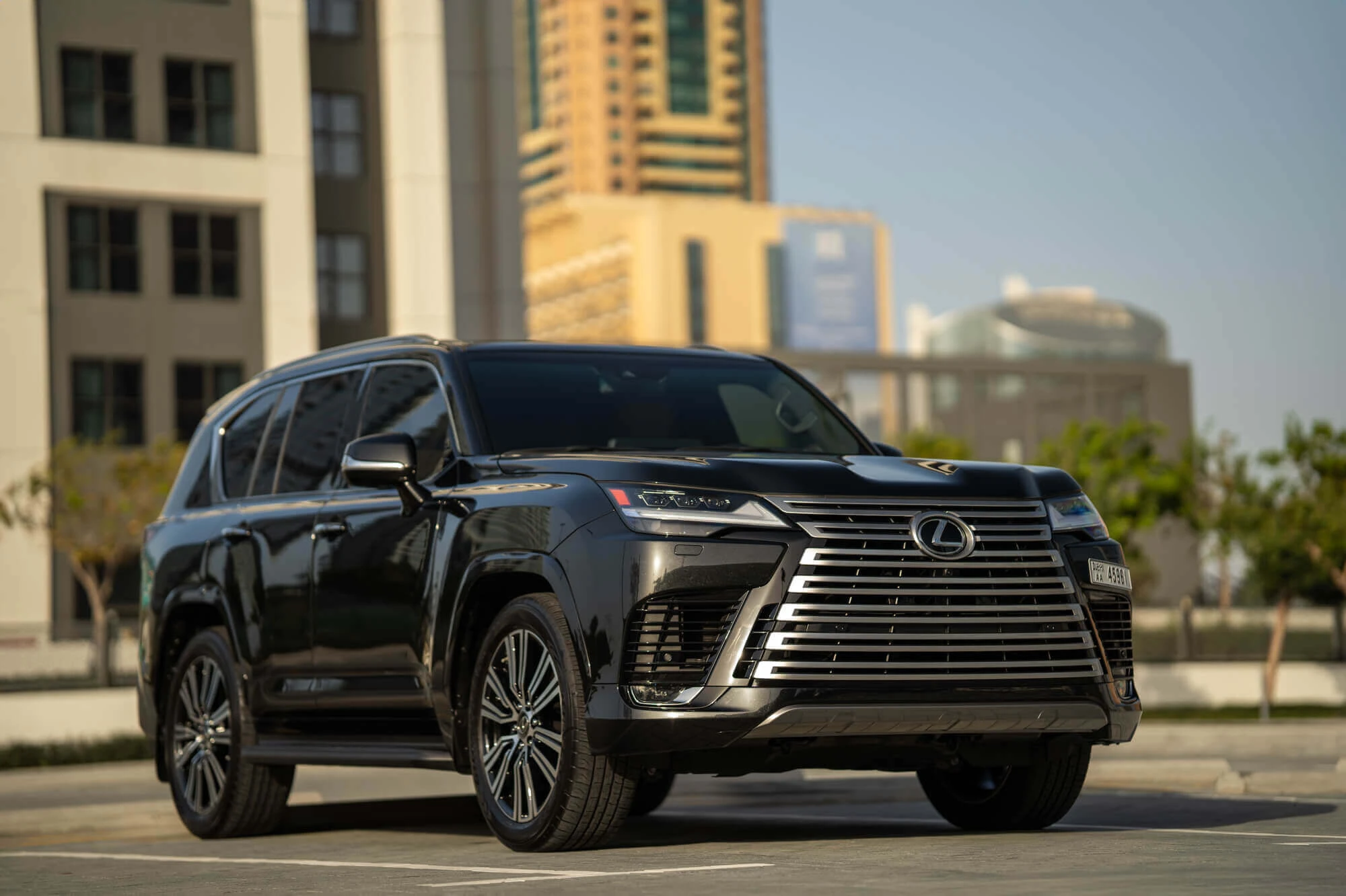 lexus-lx600-black-3