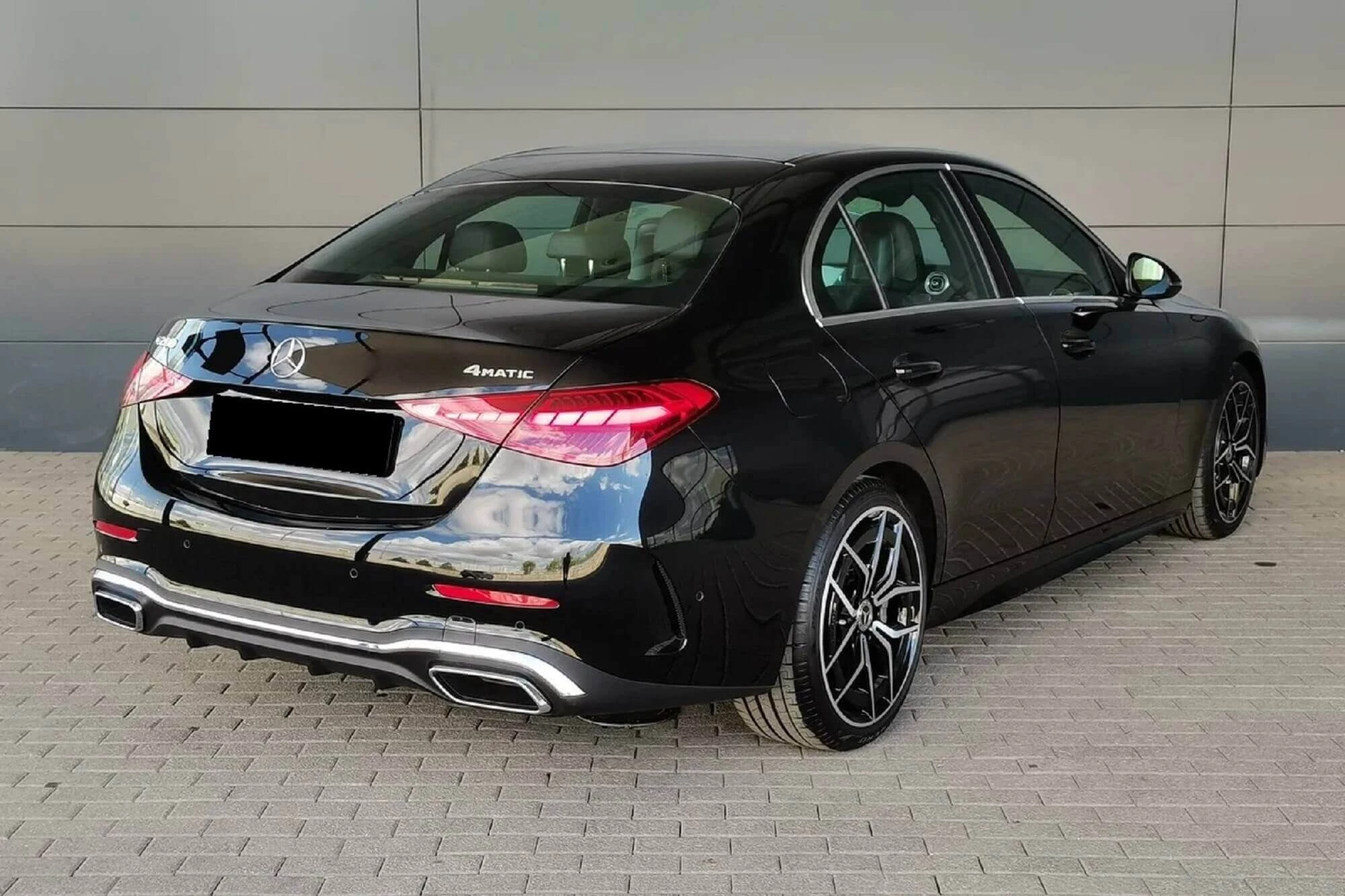 mercedes-benz-c-black-4
