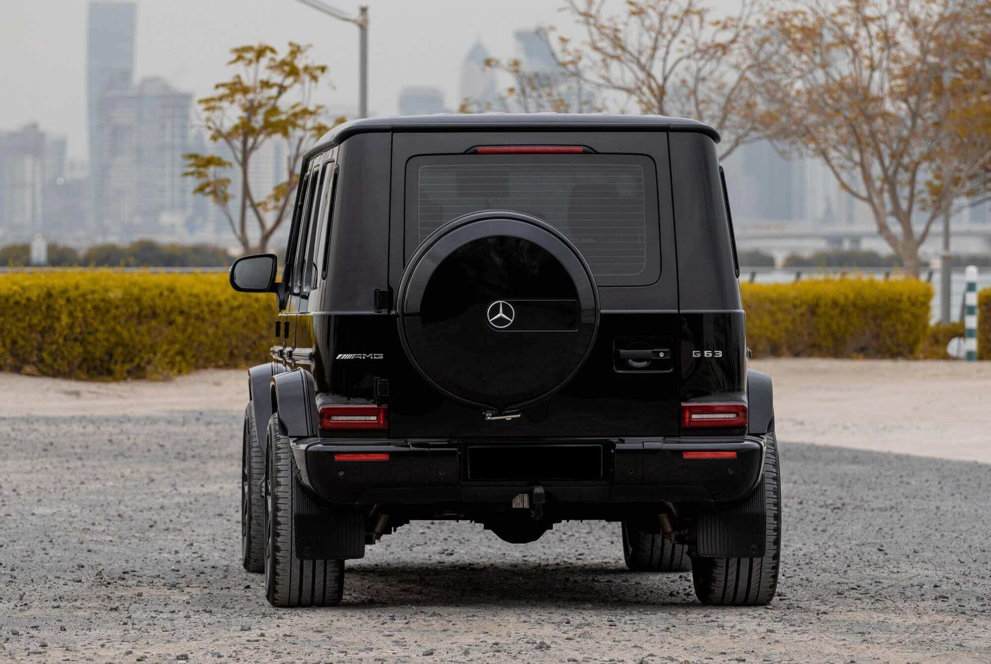 mercedes-benz-g63-black-4